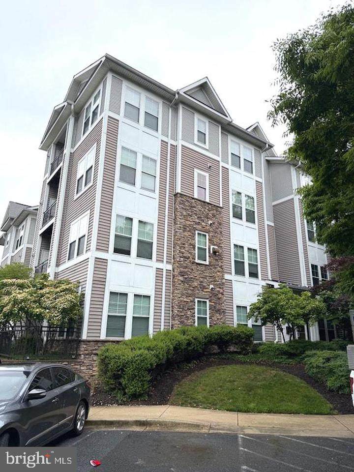 1301 Karen Boulevard - Photo 1