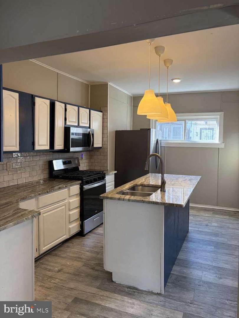 5107 Diamond Street - Photo 1