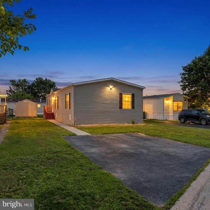 1733 Barbara Circle - Photo 1