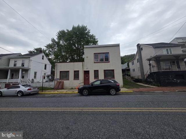 32 Bacon Street - Photo 1