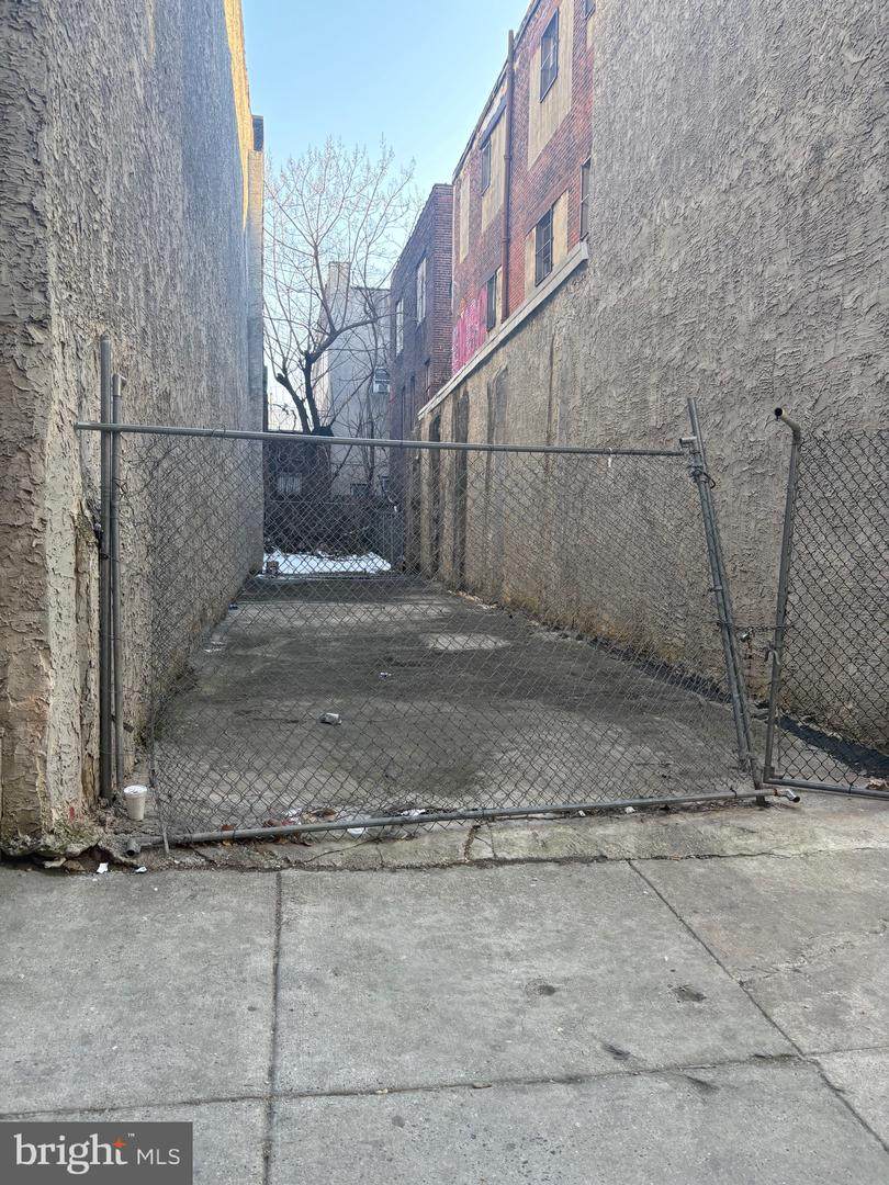 6010 Market Street - Photo 1