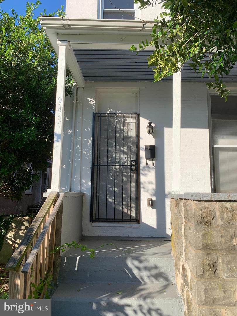 943 Homestead Street - Photo 1