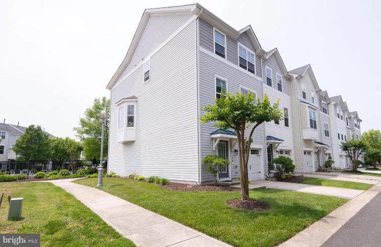 329 Shipyard Drive - Photo 1