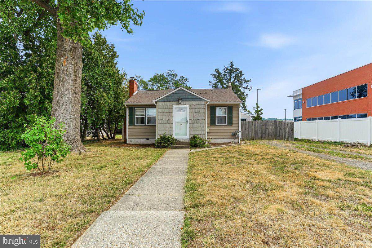 https://bt-photos.global.ssl.fastly.net/brightmls/orig_boomver_1_805120969582-2.jpg