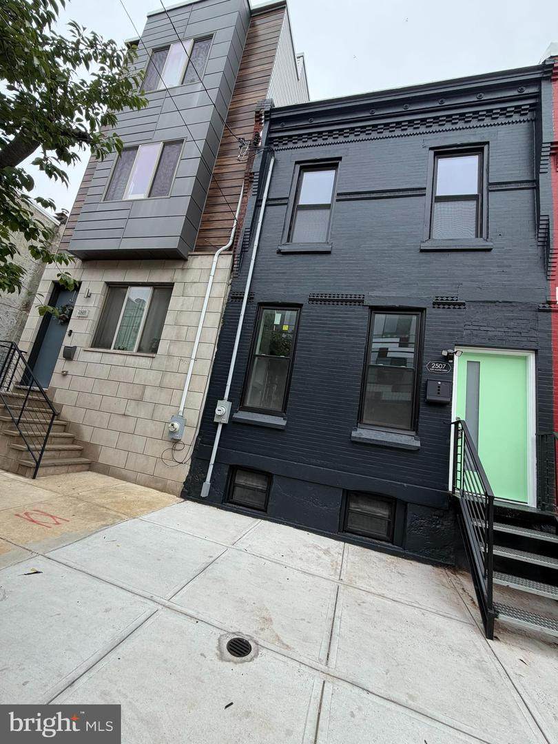2507 Master Street - Photo 1
