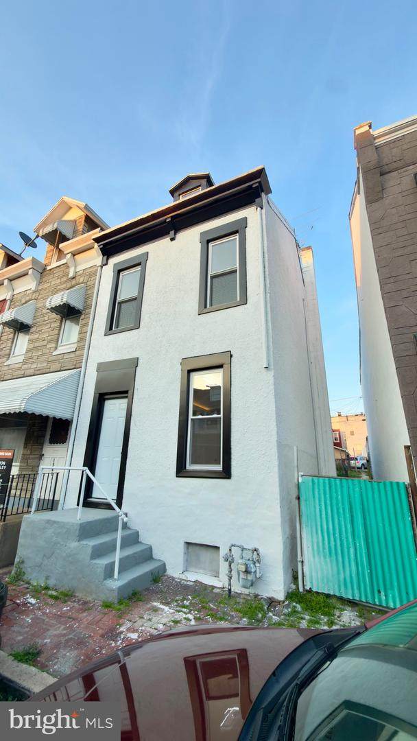 1539 Moss Street - Photo 1