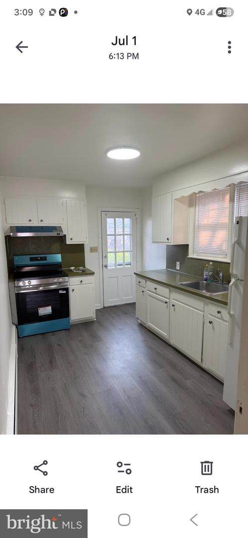 1302 Elm Street - Photo 1