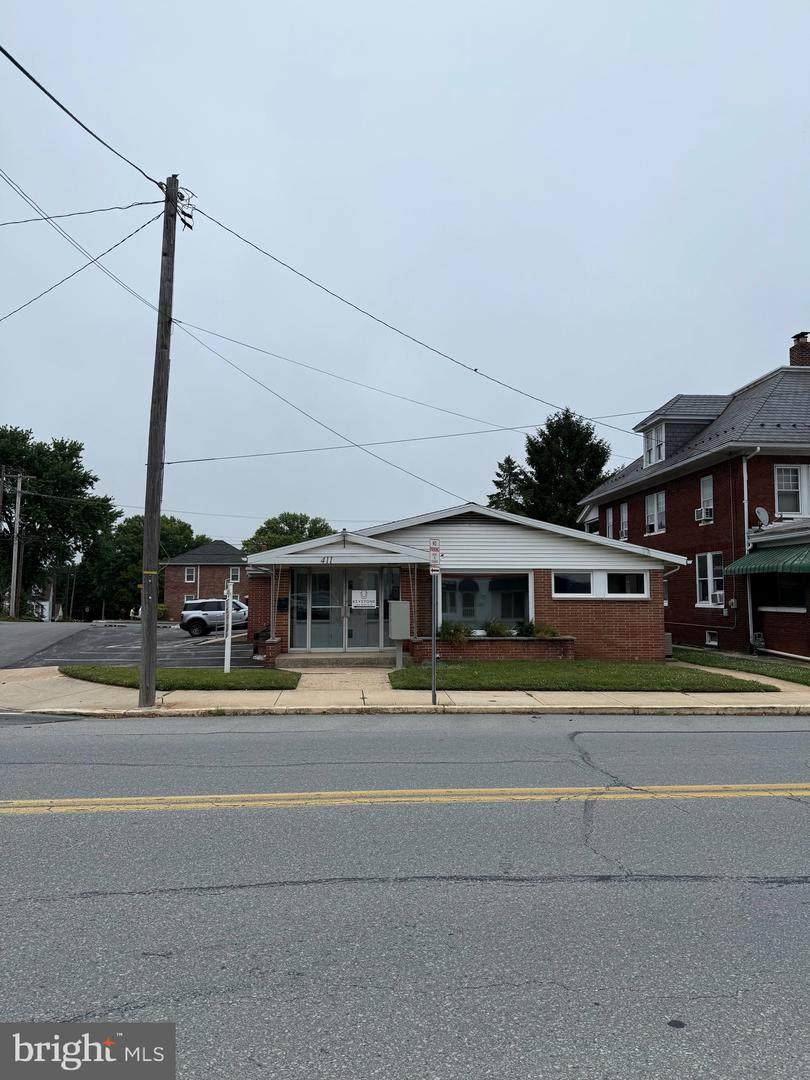 411 Main Street - Photo 1