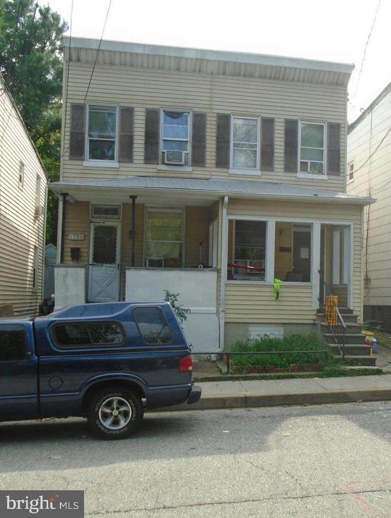 1704 Monterey Street - Photo 1