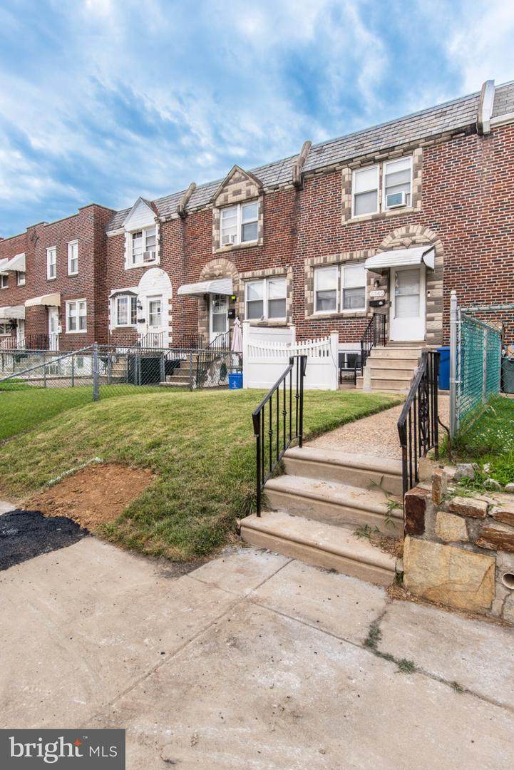 https://bt-photos.global.ssl.fastly.net/brightmls/orig_boomver_1_805131482650-2.jpg