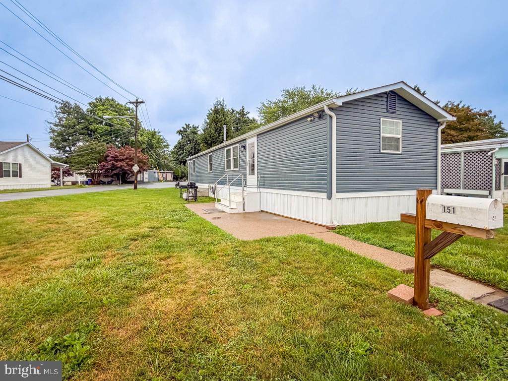 151 Harding Drive - Photo 1