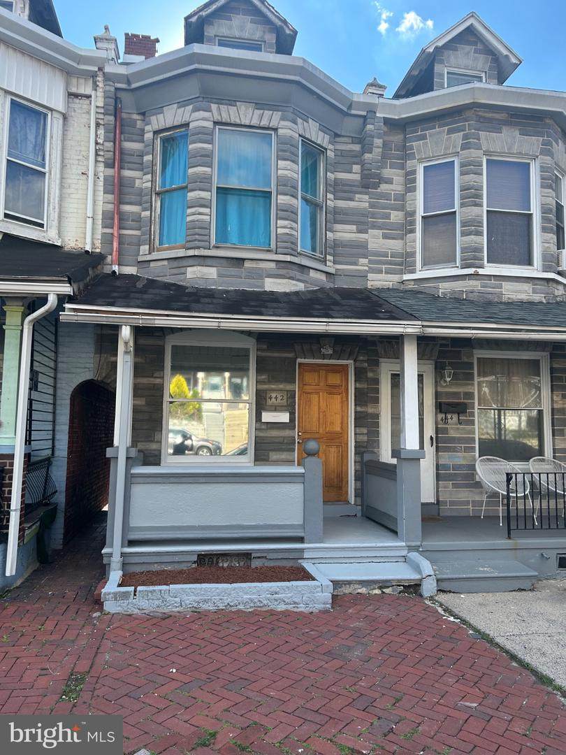 442 13TH Street - Photo 1