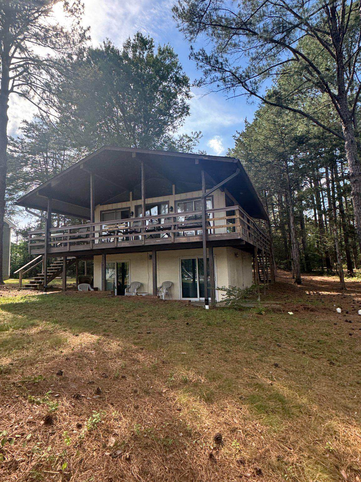 1348 Lakeview Parkway - Photo 1