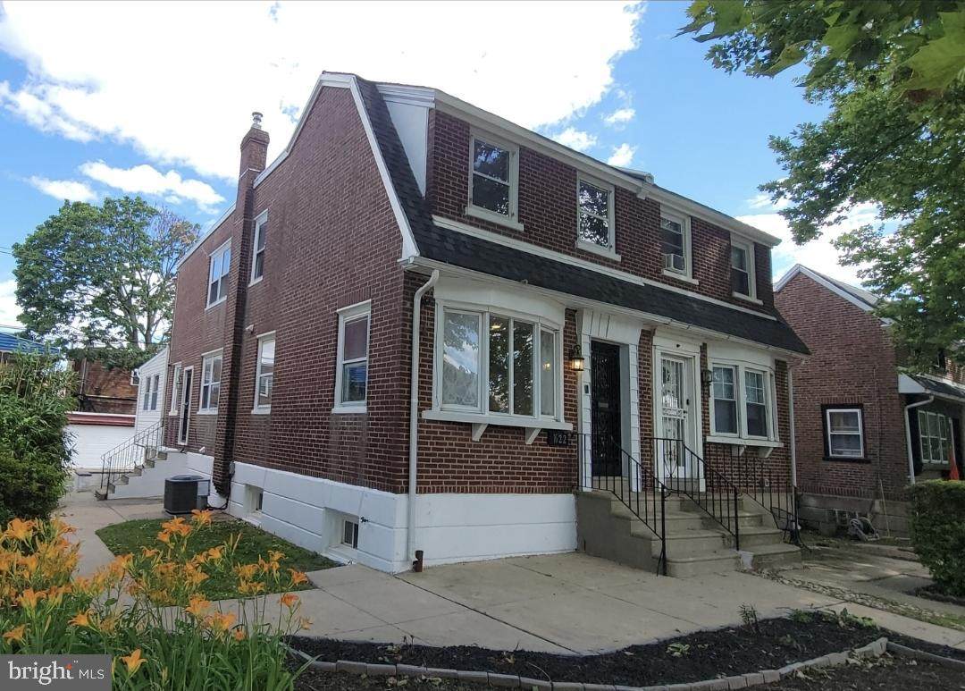 1622 Johnson Street - Photo 1