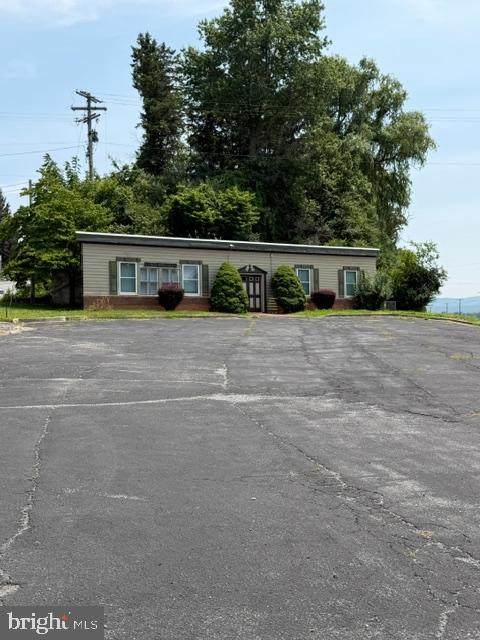 2114 Lincoln Way East - Photo 1