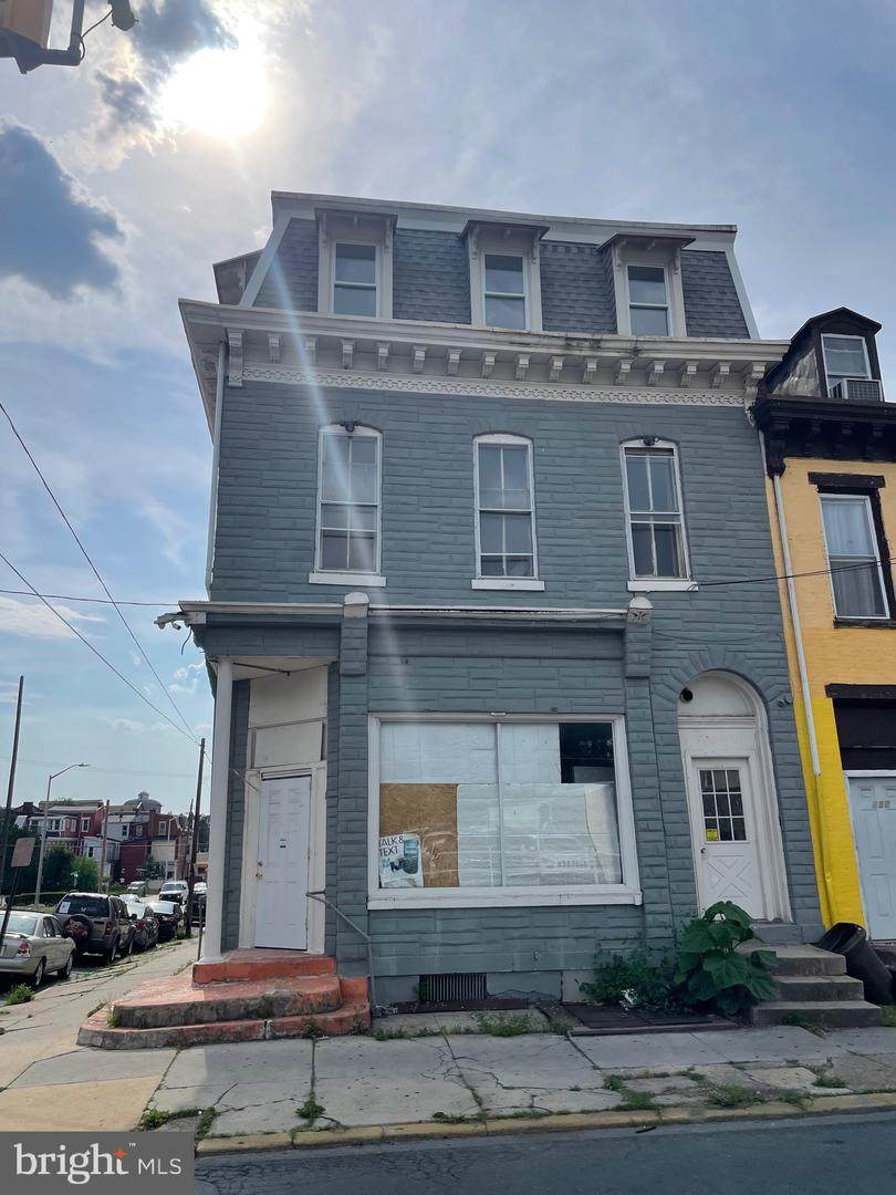 400 6TH Street - Photo 1