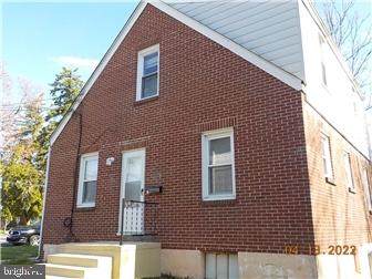 104 Colonial Avenue - Photo 1