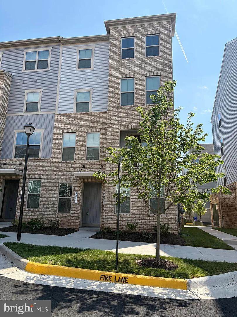 42613 Pitlochry Terrace - Photo 1