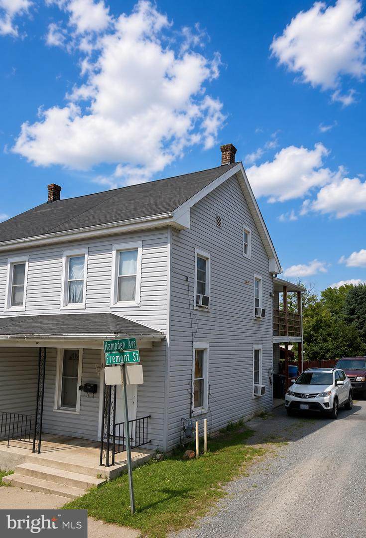 418 Freemont Street - Photo 1