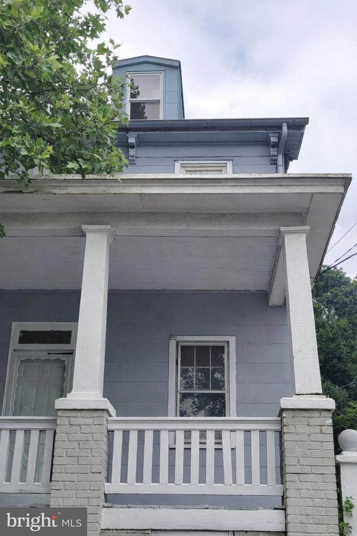 351 2ND Street - Photo 1