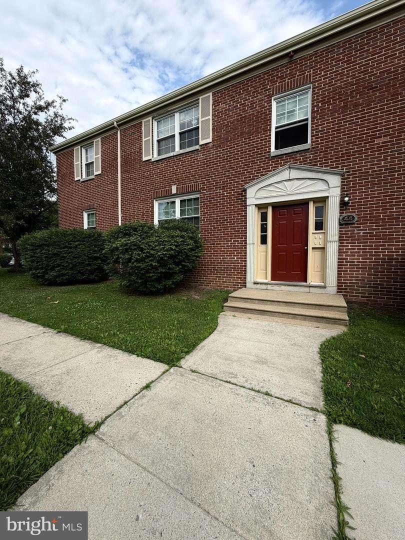 100 Park Blvd - Photo 1