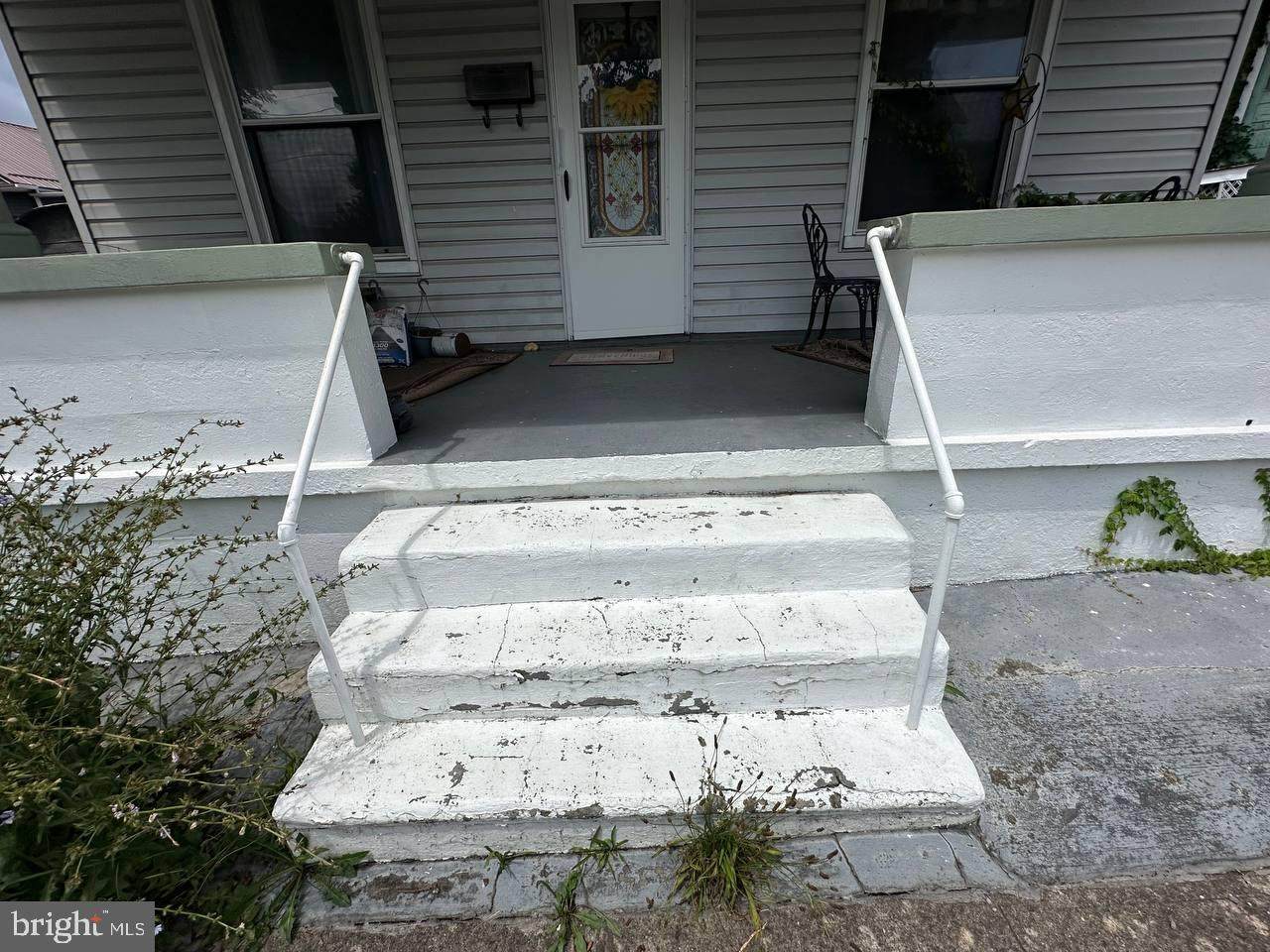 https://bt-photos.global.ssl.fastly.net/brightmls/orig_boomver_1_805153486352-2.jpg