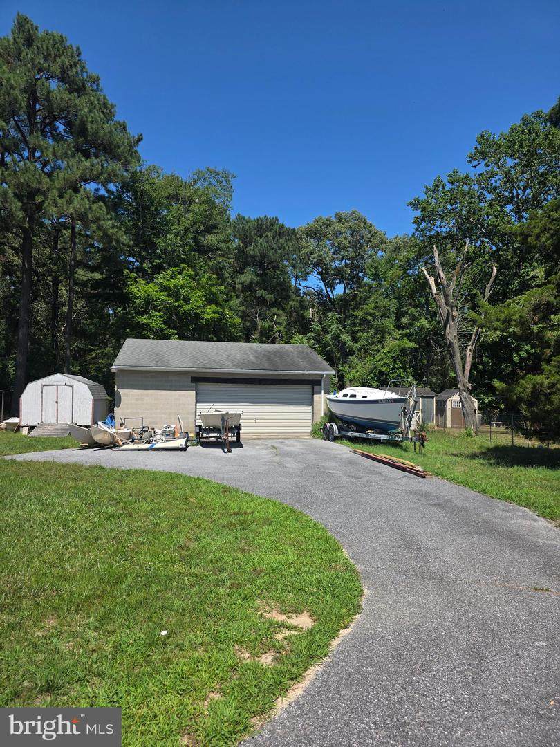 https://bt-photos.global.ssl.fastly.net/brightmls/orig_boomver_1_805154246560-2.jpg