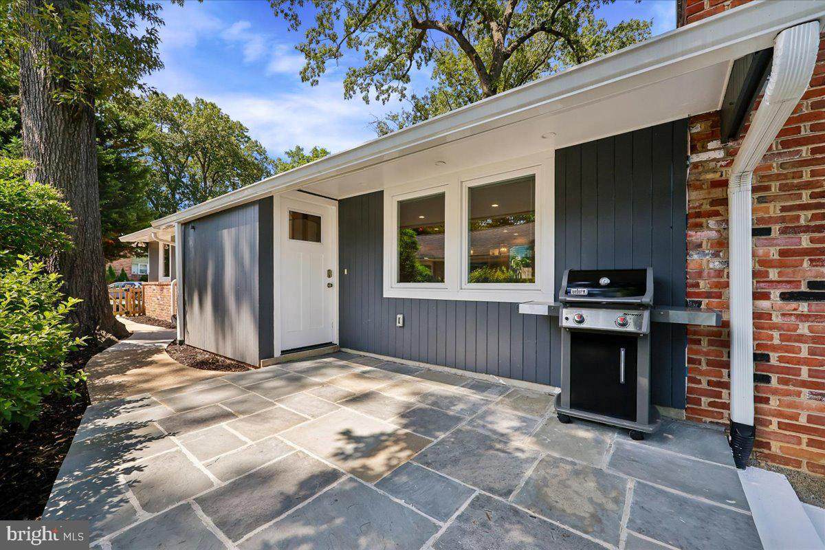 8407 Tahona Drive - Photo 1