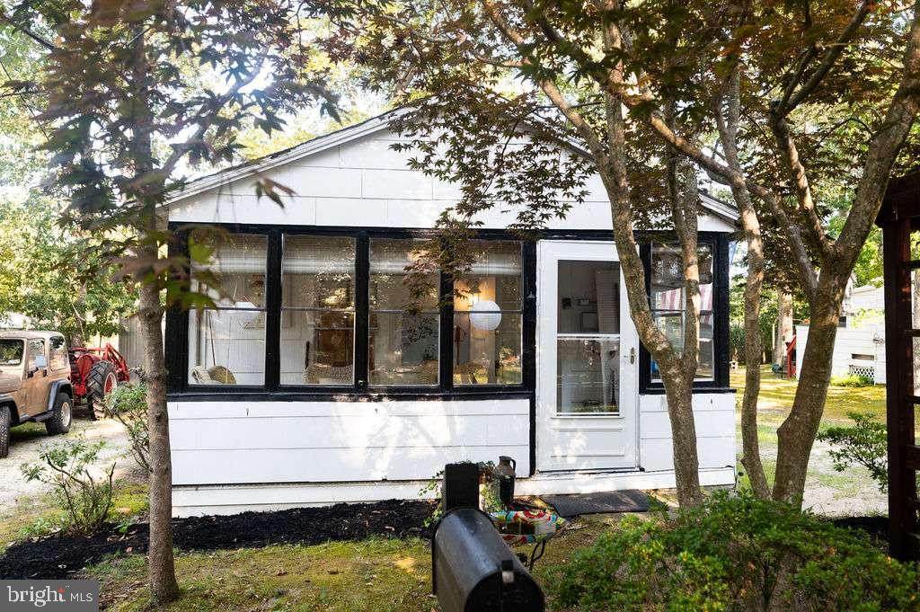 28467 Pocahontas Avenue - Photo 1