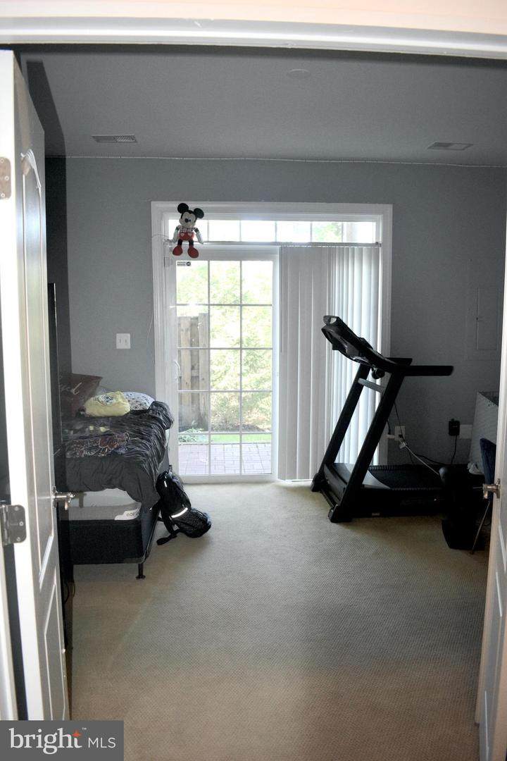 https://bt-photos.global.ssl.fastly.net/brightmls/orig_boomver_1_805160865668-2.jpg