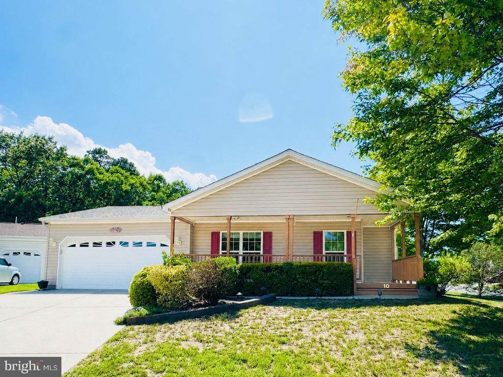10 Knollwood Drive - Photo 1