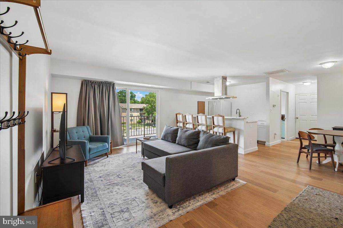 7990 Audubon Avenue - Photo 1