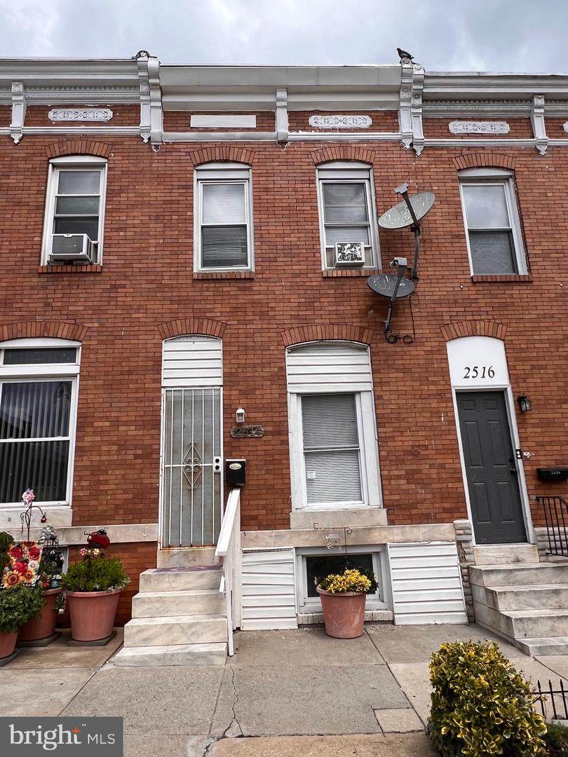 2514 Madison Street - Photo 1