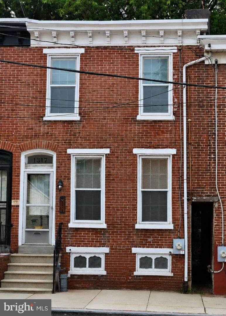 1317 Walnut Street - Photo 1