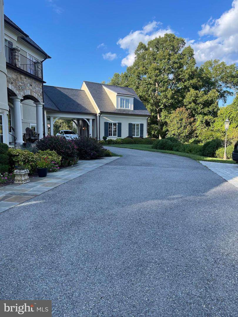 10601 Red Barn Lane - Photo 1