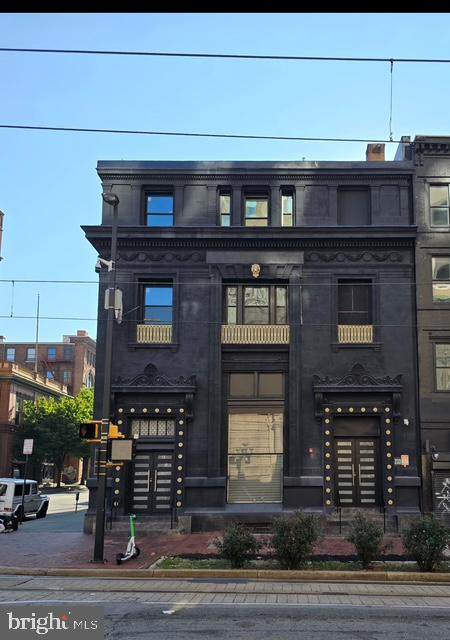 233 Howard Street - Photo 1
