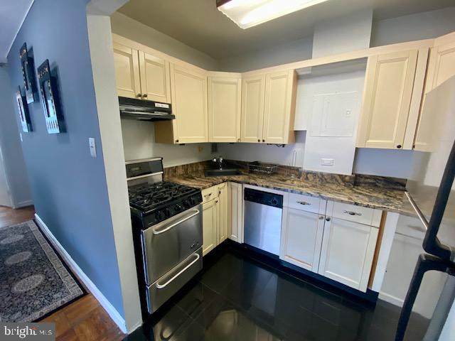 1111 Arlington Boulevard - Photo 1