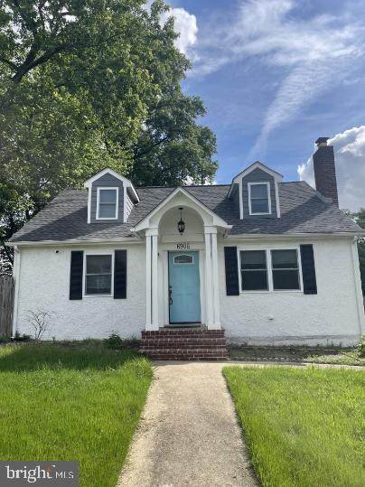 6906 Kingston Drive - Photo 1