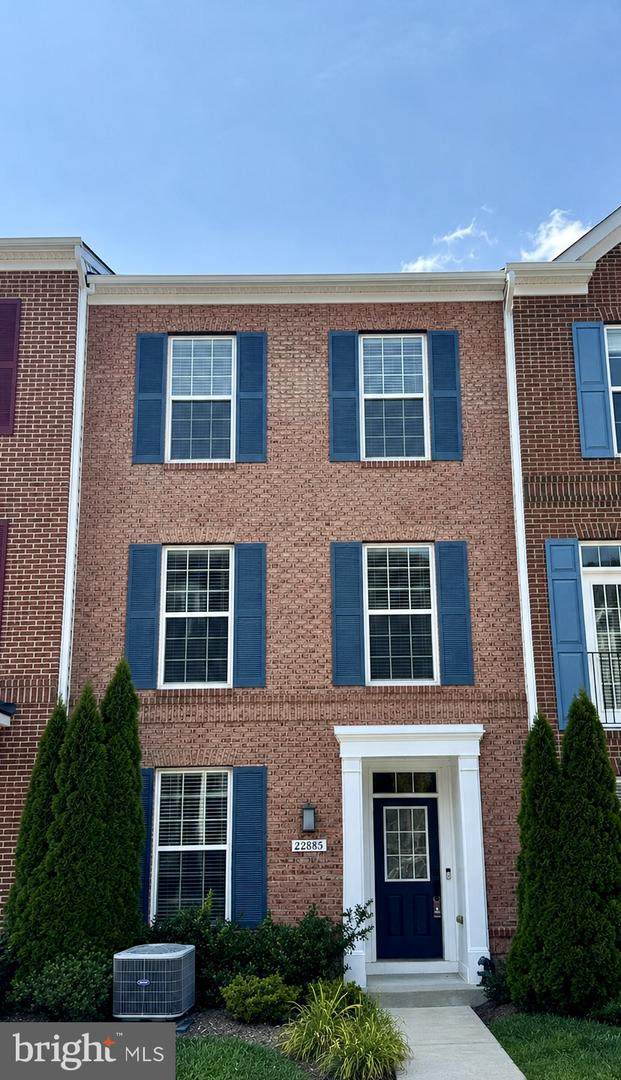 22885 Eileen Square - Photo 1