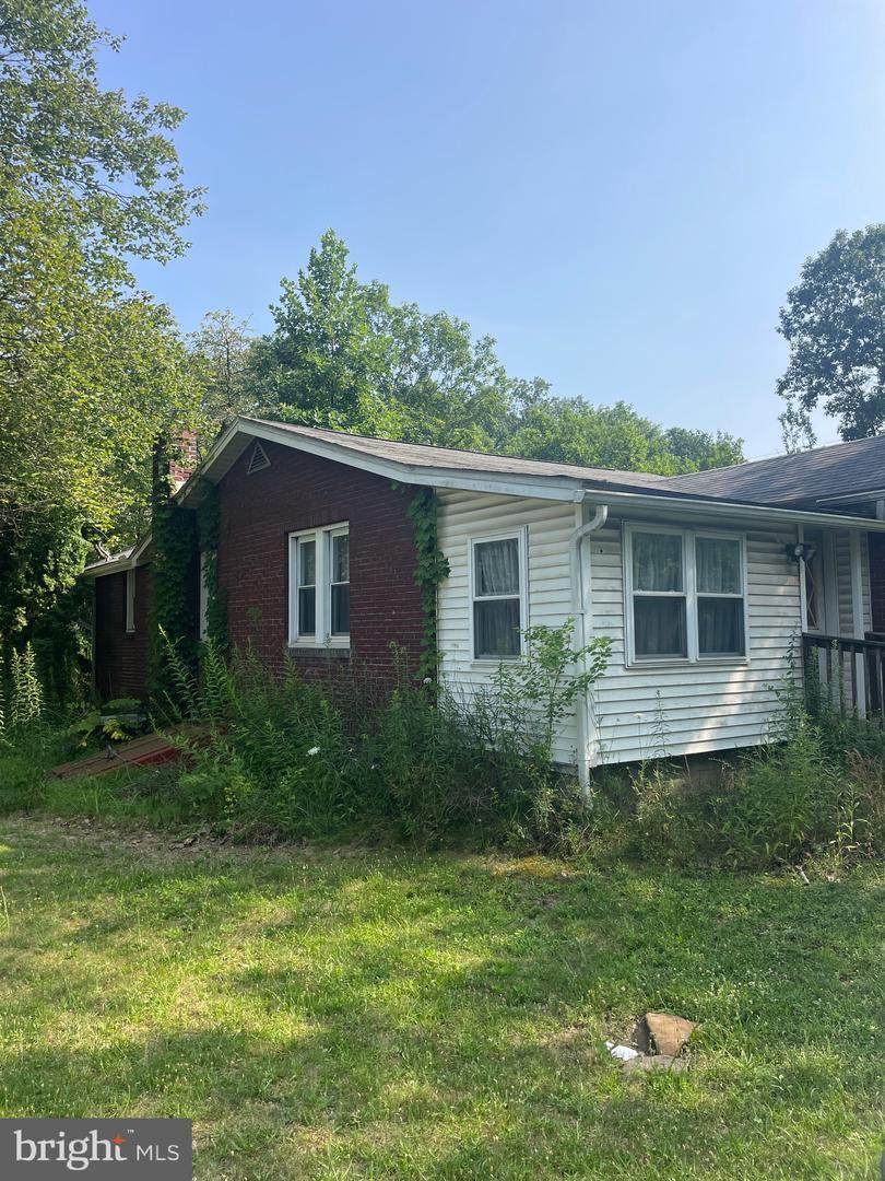 1147 Braddock Road - Photo 1