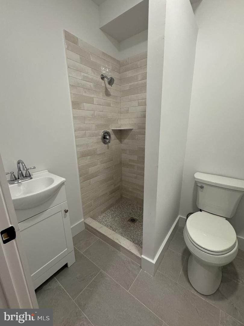 https://bt-photos.global.ssl.fastly.net/brightmls/1280_boomver_1_805184919364-2.jpg