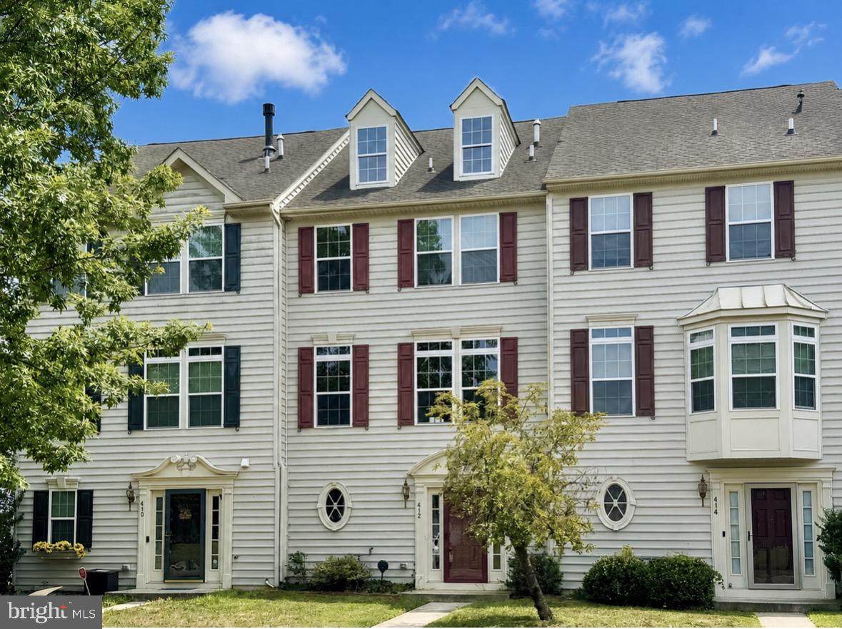 412 Greenberry Lane - Photo 1