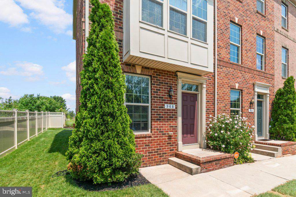 968 Macon Street - Photo 1
