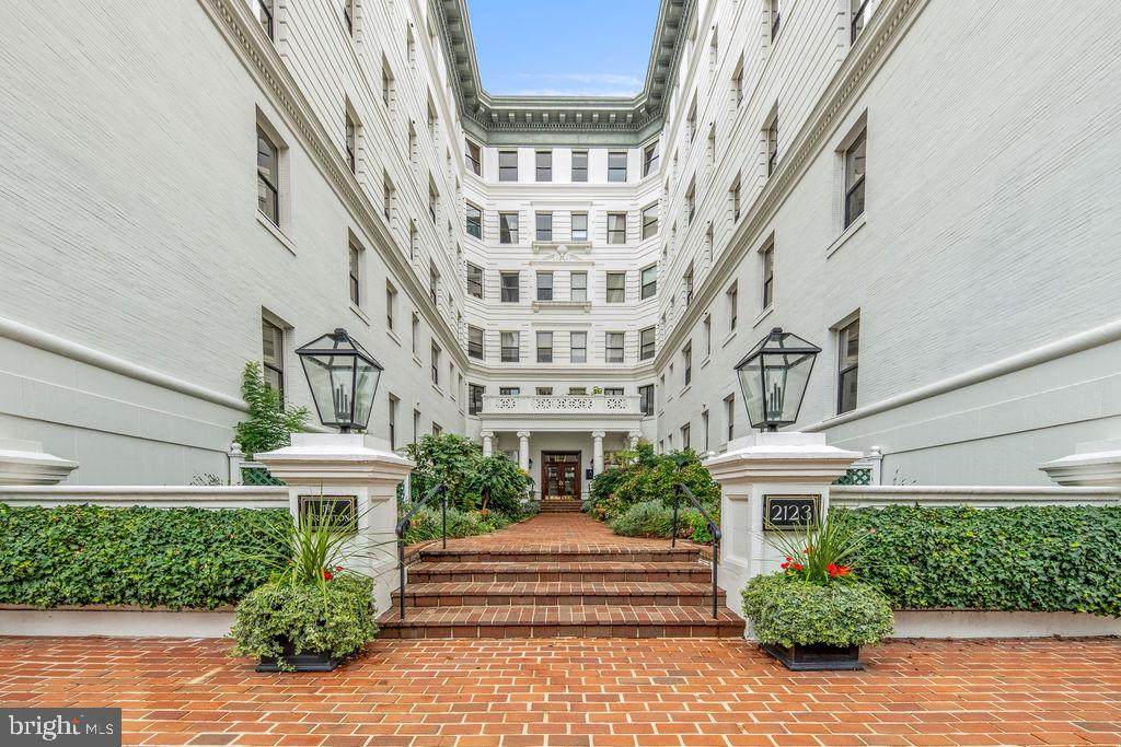 2123 California Street - Photo 1