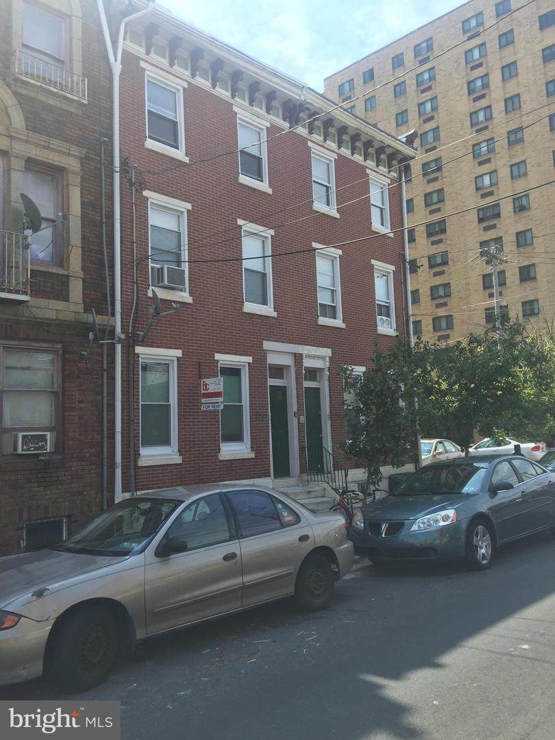 729 16TH Street - Photo 1