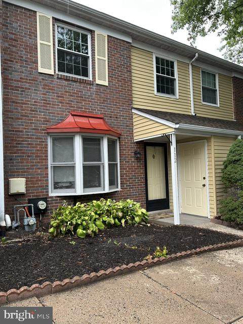112 Brookwood Drive - Photo 1