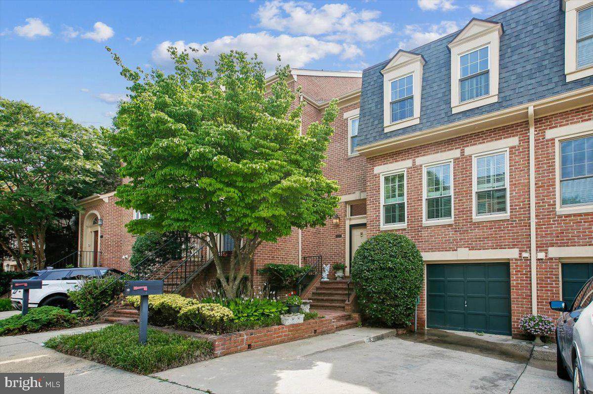 1403 Mclean Mews Court - Photo 1