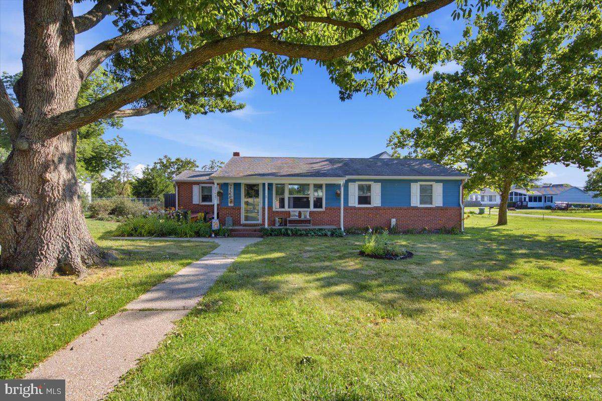 21647 Camper Circle - Photo 1
