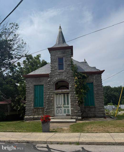 201 Main Street - Photo 1