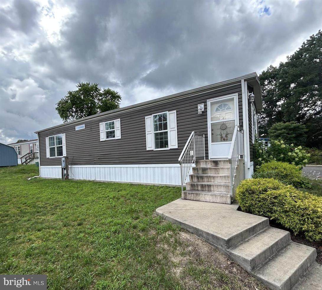 701 7TH Street - Photo 1
